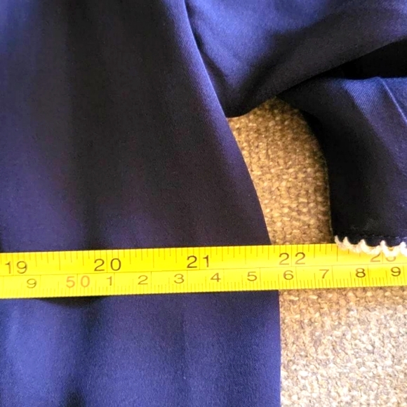 Parker | Silk Women's Cold Shoulder Ruffle 3/4 Sleeve Blouse | Navy Blue | Large - Picture 8 of 12